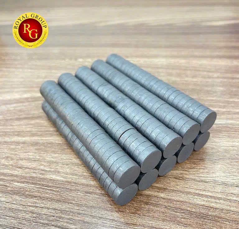 Nam châm Ferrite 15x4mm