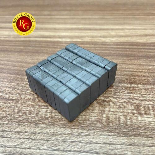 Alternative view of Nam châm Ferrite 20x10x5mm hình khối
