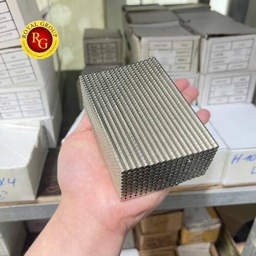 Nam châm viên 4x3mm