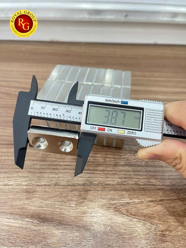 Nam châm viên có lỗ vít 40x20x10mm - Ảnh 3