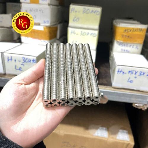 Nam châm đất hiếm 10x3 lỗ vat 3mm 4mm