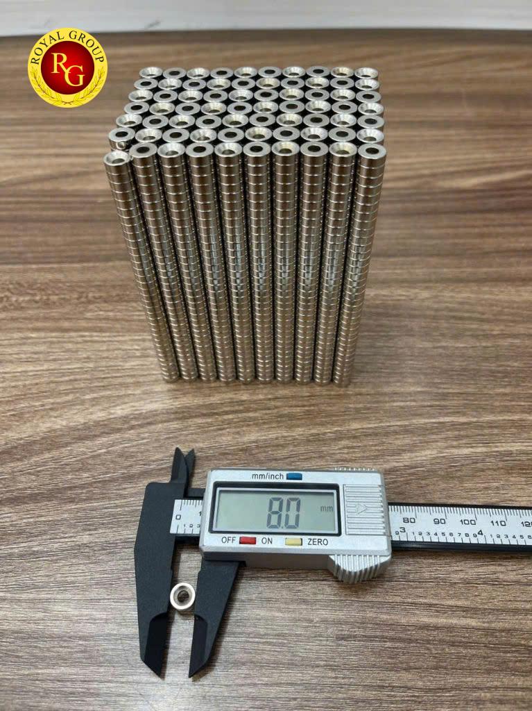 Nam châm đất hiếm 8x3 lỗ VAT 3mm - Ảnh 2