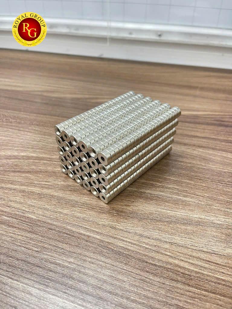 Nam châm đất hiếm 12x5 lỗ vat 4mm