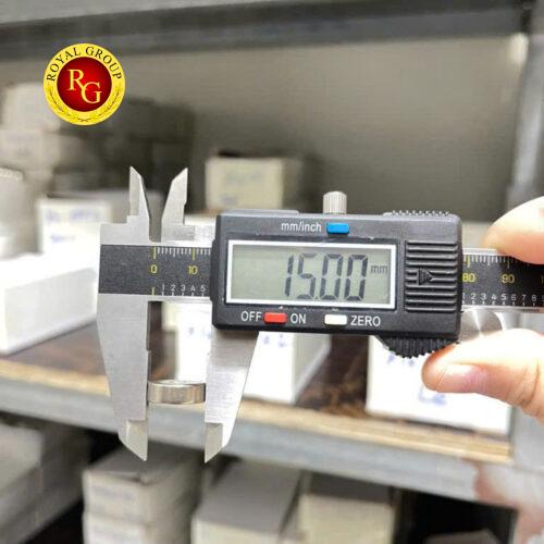 Alternative view of Nam châm đất hiếm 15x5 lỗ thẳng 4mm