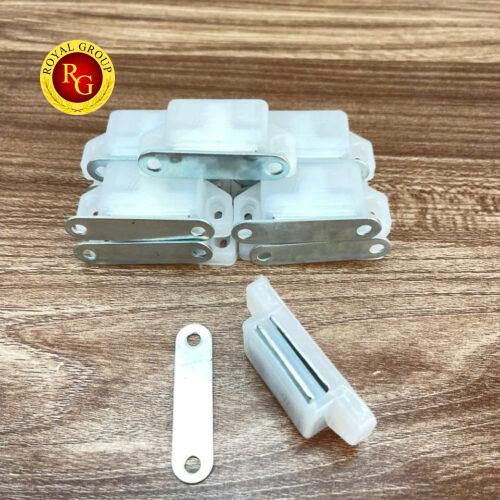 Nam châm hít cửa tủ - To