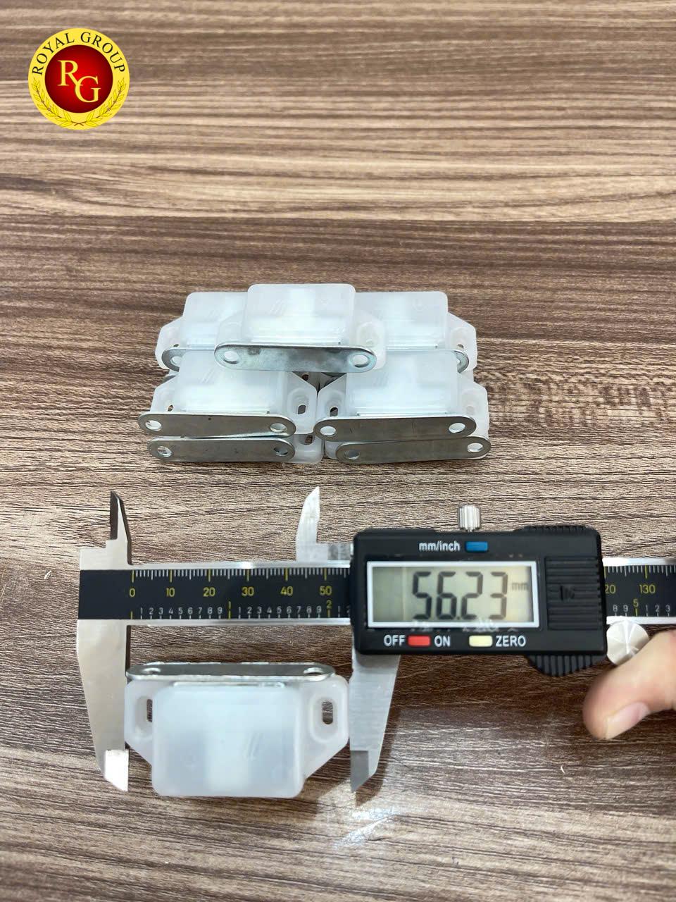 Nam châm hít cửa tủ - To - Ảnh 2